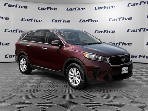Used 2019 Kia Sorento AWD V6 image 8
