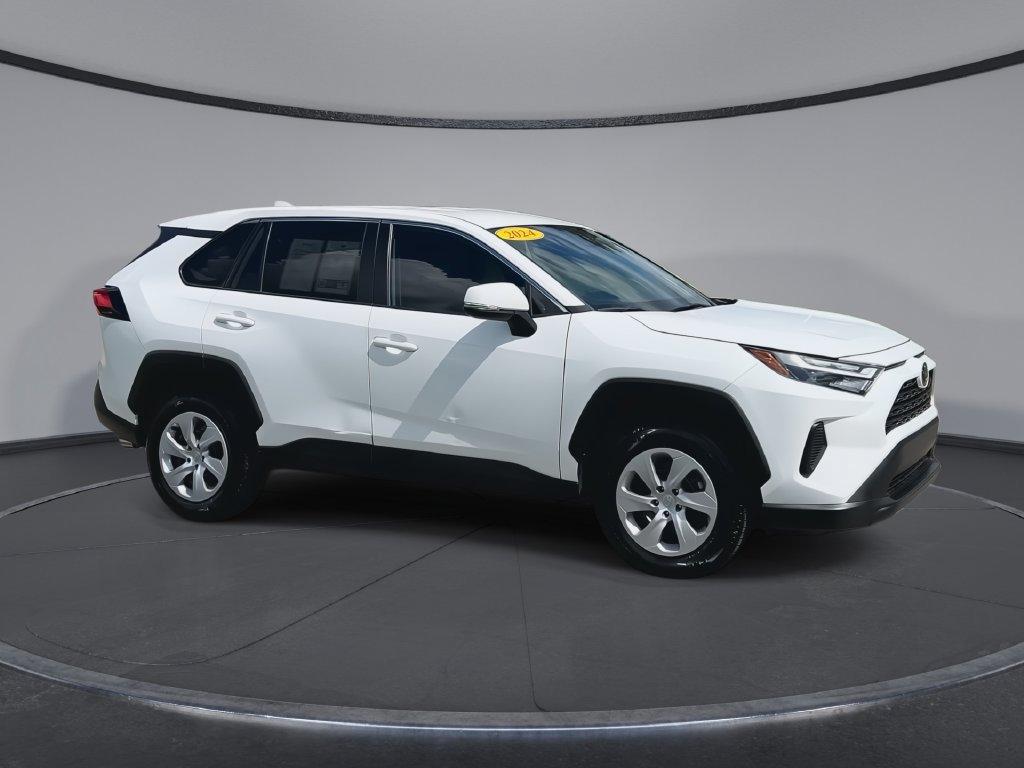 Used 2024 Toyota RAV4 LE FWD image 2