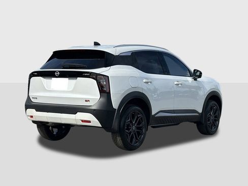 New 2026 Nissan Kicks SR image 4