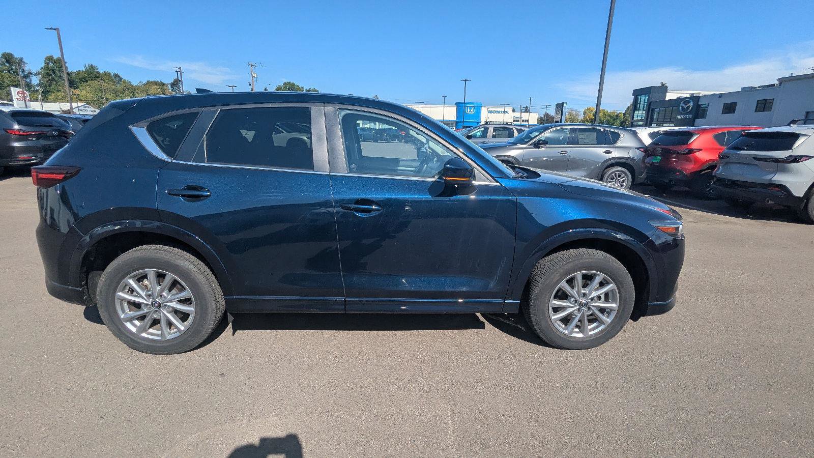 Used 2024 MAZDA CX-5 AWD 2.5 S w/ Select Package image 6