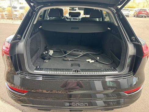 Certified 2024 Audi Q8 e-tron Premium image 18