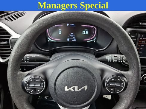 Used 2024 Kia Soul LX w/ Option Group 015 FWD image 17
