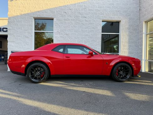 Used 2022 Dodge Challenger R/T Scat Pack RWD image 31
