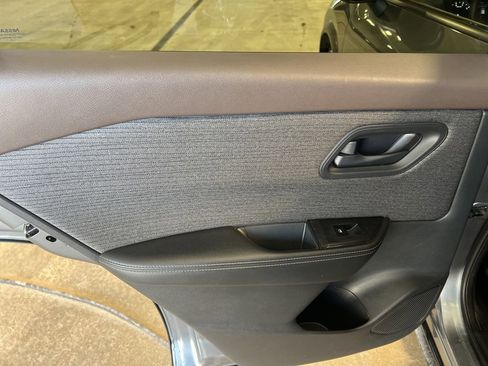 Certified 2021 Nissan Rogue S image 11