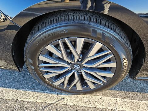 Used 2024 Nissan Altima 2.5 SV image 5