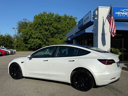 Used 2022 Tesla Model 3 Standard Range RWD image 43