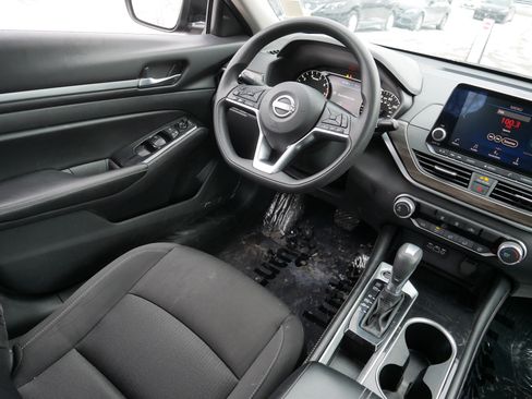 Certified 2023 Nissan Altima 2.5 SV image 9