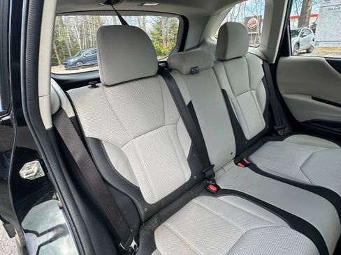 Used 2021 Subaru Forester AWD/4WD image 11