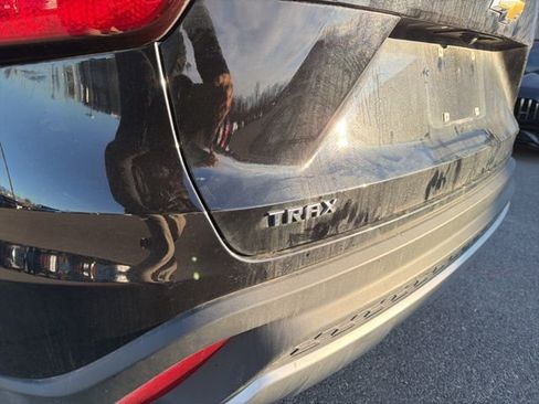 Used 2025 Chevrolet Trax LT w/ LT Convenience Package image 20