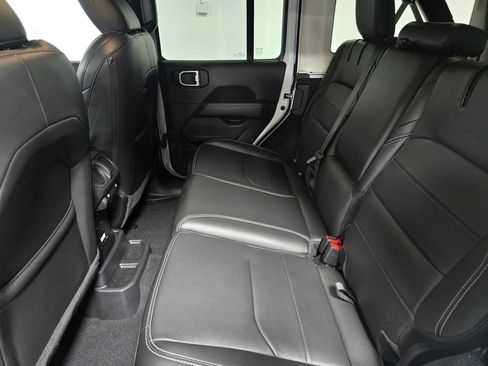 Used 2023 Jeep Wrangler Unlimited Sahara w/ Cold Weather Group image 33