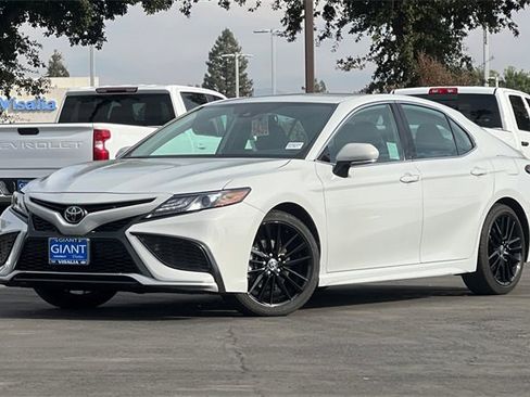 Used 2023 Toyota Camry XSE image 8