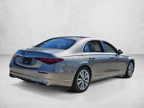 Used 2022 Mercedes-Benz S 500 4MATIC image 5