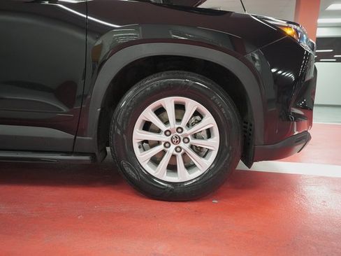 Certified 2024 Toyota Grand Highlander XLE image 33