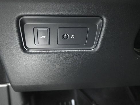 Used 2016 Land Rover Range Rover Sport HSE image 20