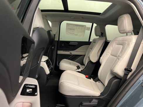 New 2026 Lincoln Aviator Reserve image 34