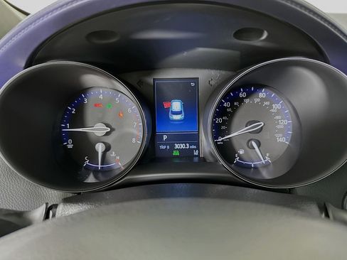 Used 2021 Toyota C-HR XLE image 19