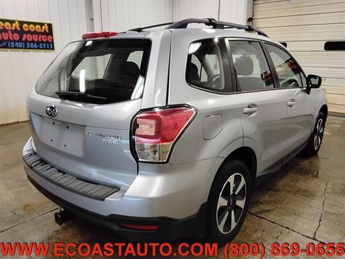 Used 2017 Subaru Forester 2.5i w/ Alloy Wheel Package image 3