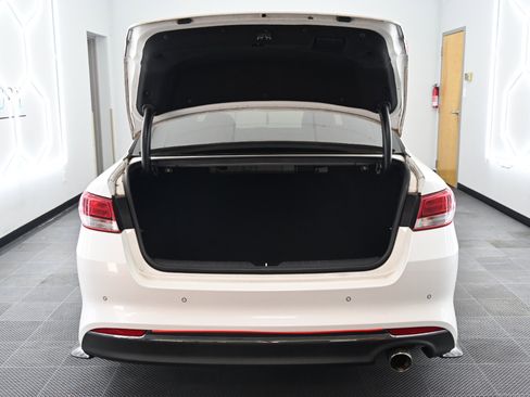 Used 2018 Kia Optima LX w/ Convenience Package image 36