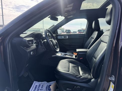 Used 2020 Ford Explorer Limited w/ Class III Trailer Tow Package image 18