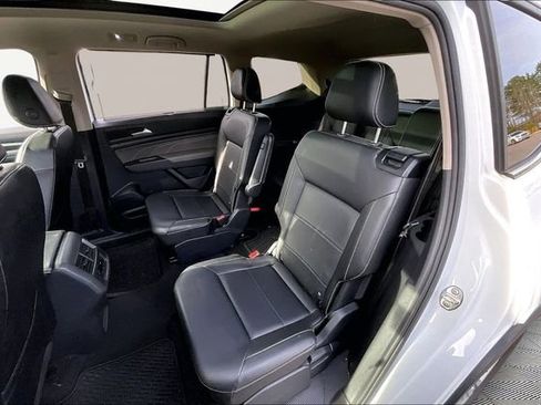 Used 2022 Volkswagen Atlas SE image 16