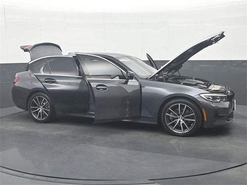 Used 2020 BMW 330i Sedan w/ Convenience Package image 35