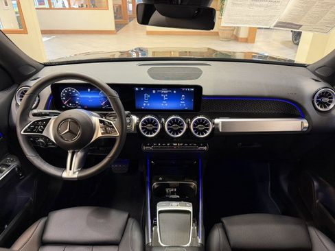 Certified 2025 Mercedes-Benz GLB 250 4MATIC w/ Winter Package image 12