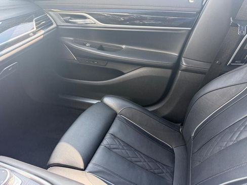 Used 2021 BMW 750i xDrive w/ M Sport Package AWD/4WD image 24