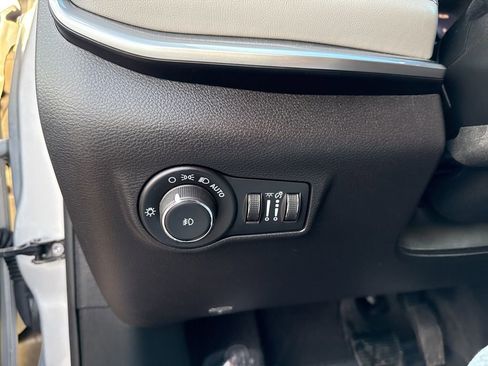 Certified 2025 Jeep Compass Limited image 16