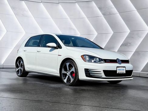 Used 2017 Volkswagen GTI S FWD image 3