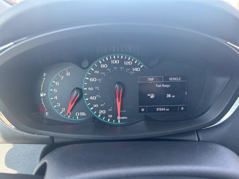 Used 2022 Chevrolet Trax LS w/ Tint and Cruise Package AWD/4WD image 14