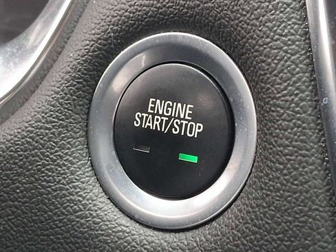 Used 2023 Chevrolet Traverse LT AWD/4WD image 23