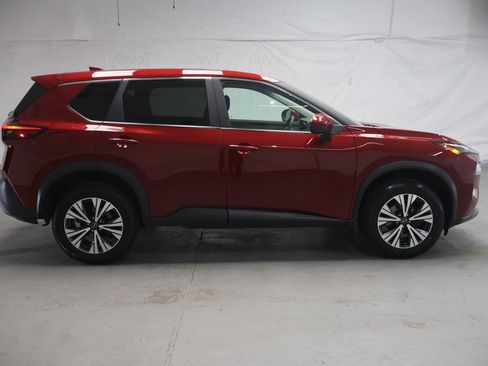 Used 2023 Nissan Rogue SV AWD/4WD image 8