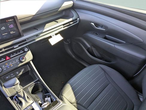 New 2026 Hyundai Santa Cruz SE FWD image 17