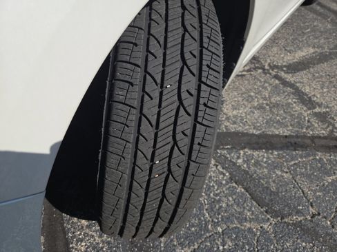 Used 2014 Subaru Impreza 2.0i AWD/4WD image 15