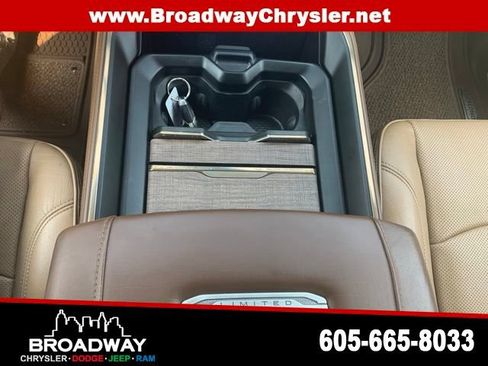 Used 2023 RAM 3500 Limited AWD/4WD image 11