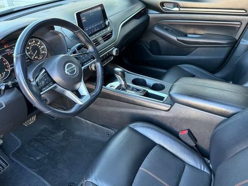 Used 2021 Nissan Altima 2.5 SR w/ SR Premium Package FWD image 10