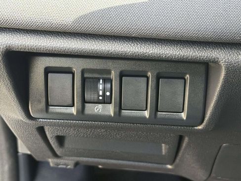 Used 2024 Subaru Outback Premium AWD/4WD image 25