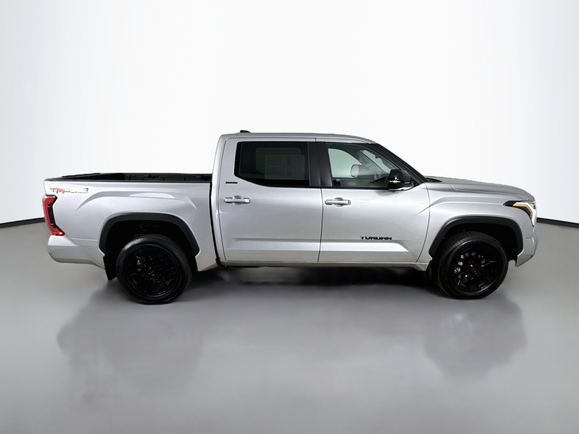 Used 2024 Toyota Tundra Limited w/ TRD Off-Road Package AWD/4WD image 9