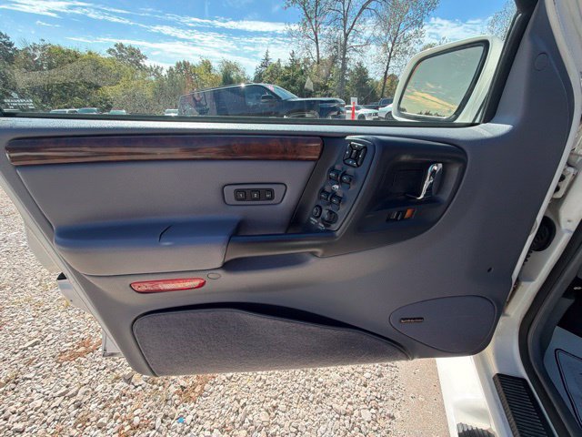 Used 1998 Jeep Grand Cherokee Limited AWD/4WD image 17