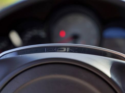 Used 2014 Porsche 911 Carrera 4S image 19