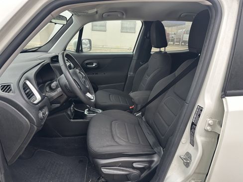Used 2021 Jeep Renegade Latitude image 13