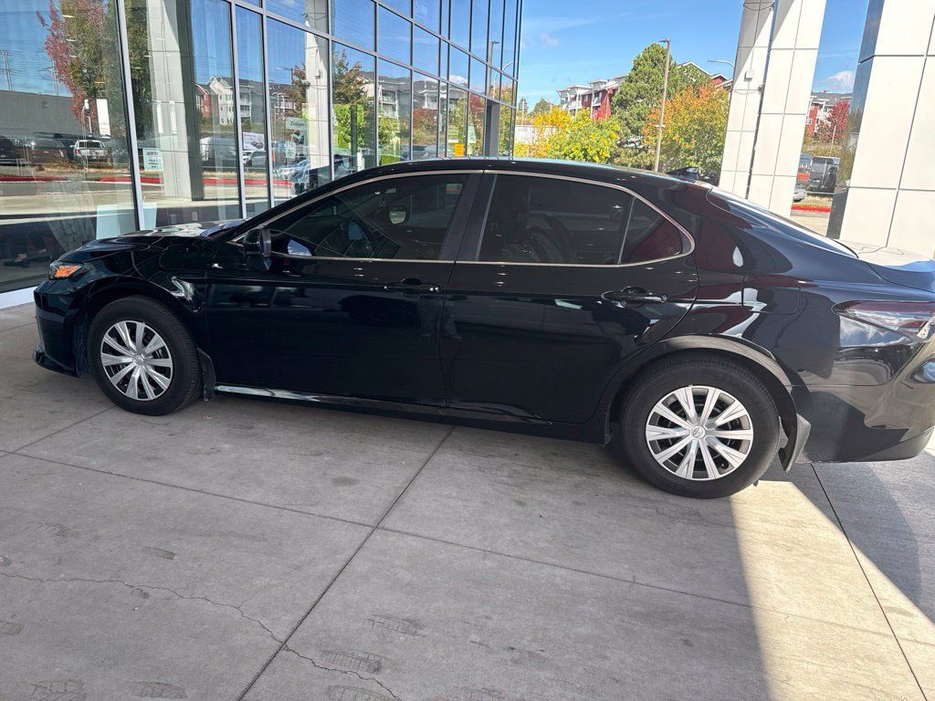 Used 2024 Toyota Camry LE FWD image 4