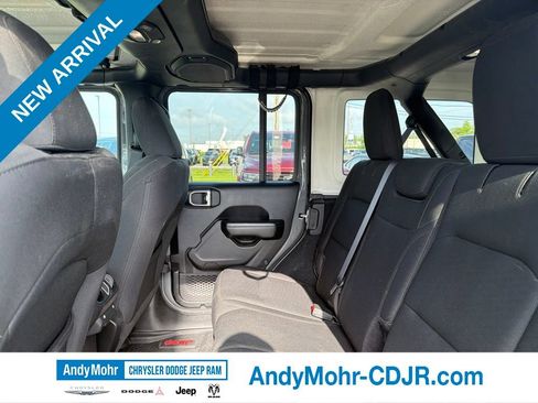 Used 2018 Jeep Wrangler Unlimited Sport S AWD/4WD image 14