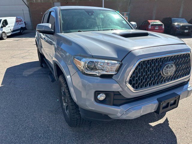 Used 2019 Toyota Tacoma TRD Sport w/ Technology Package AWD/4WD image 4