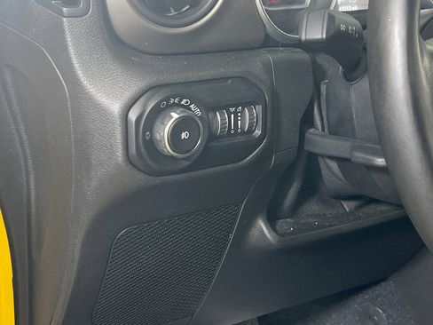 Used 2018 Jeep Wrangler Unlimited Sport S image 10