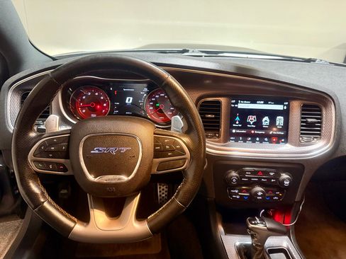 Used 2019 Dodge Charger SRT Hellcat w/ Navigation & Travel Group image 18