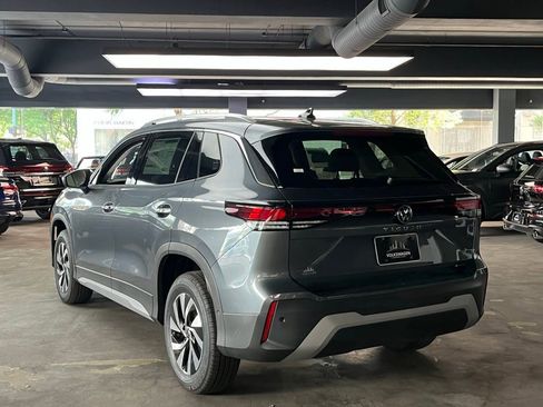 New 2025 Volkswagen Tiguan S image 5