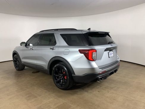 Certified 2024 Ford Explorer ST AWD/4WD image 16