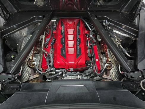Used 2022 Chevrolet Corvette Stingray Preferred Cpe w/ Z51 Performance Package RWD image 30