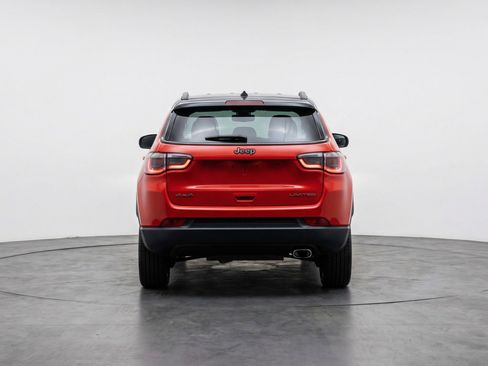 Used 2025 Jeep Compass Limited AWD/4WD image 7